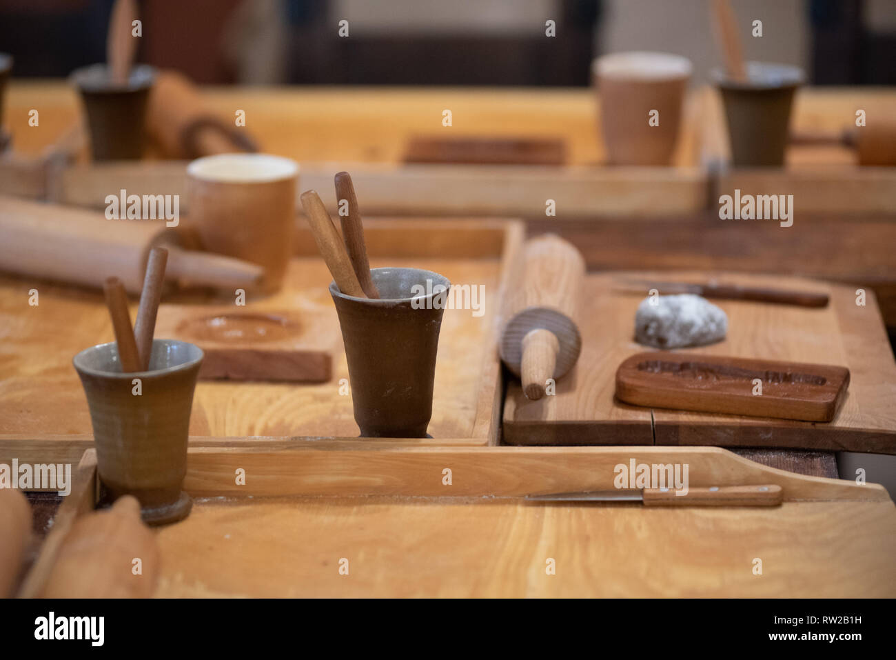 Plusieurs des outils en bois utilisé dans des espaces de travail à faire et du moule d'épices. Toruń, Pologne, voïvodie de Cujavie-Poméranie Banque D'Images