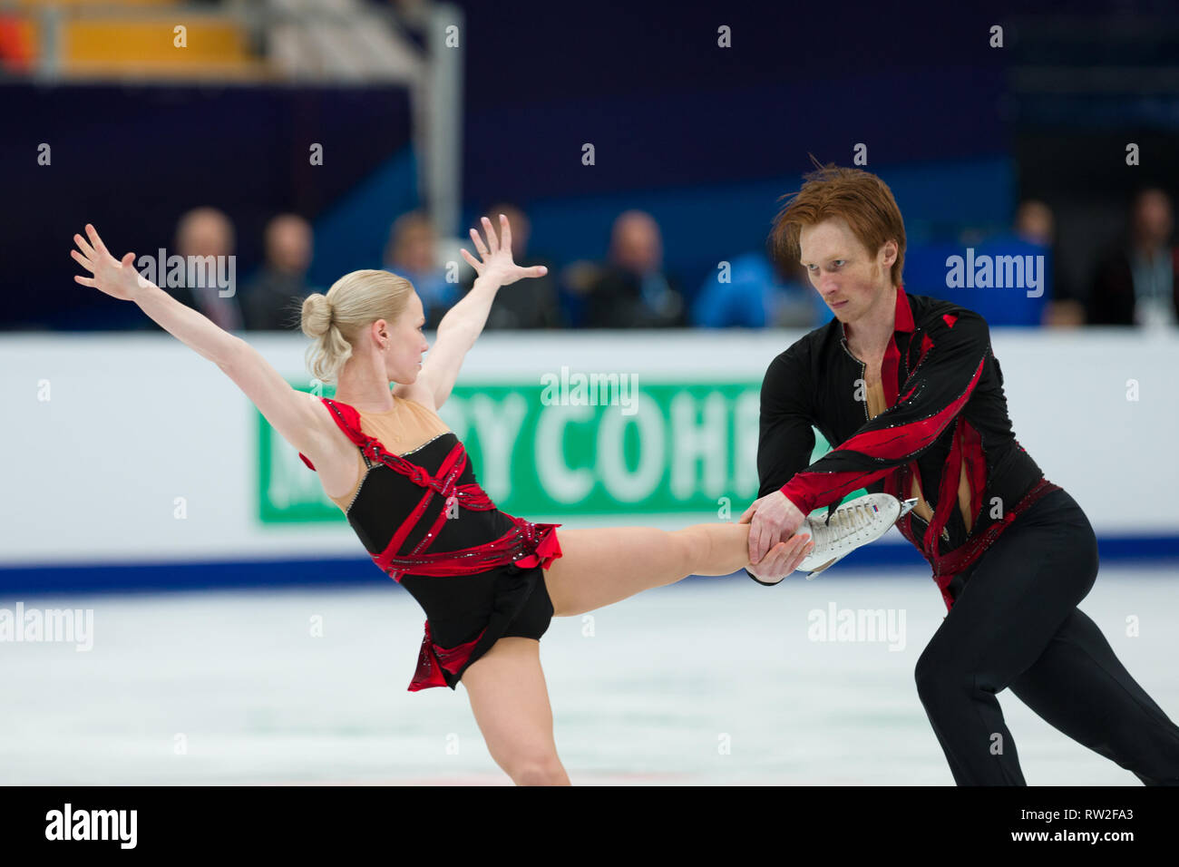 Evgenia Tarasova et Vladimir Morozov de la Russie au cours de 2018 championnats d'Europe de patinage artistique Banque D'Images