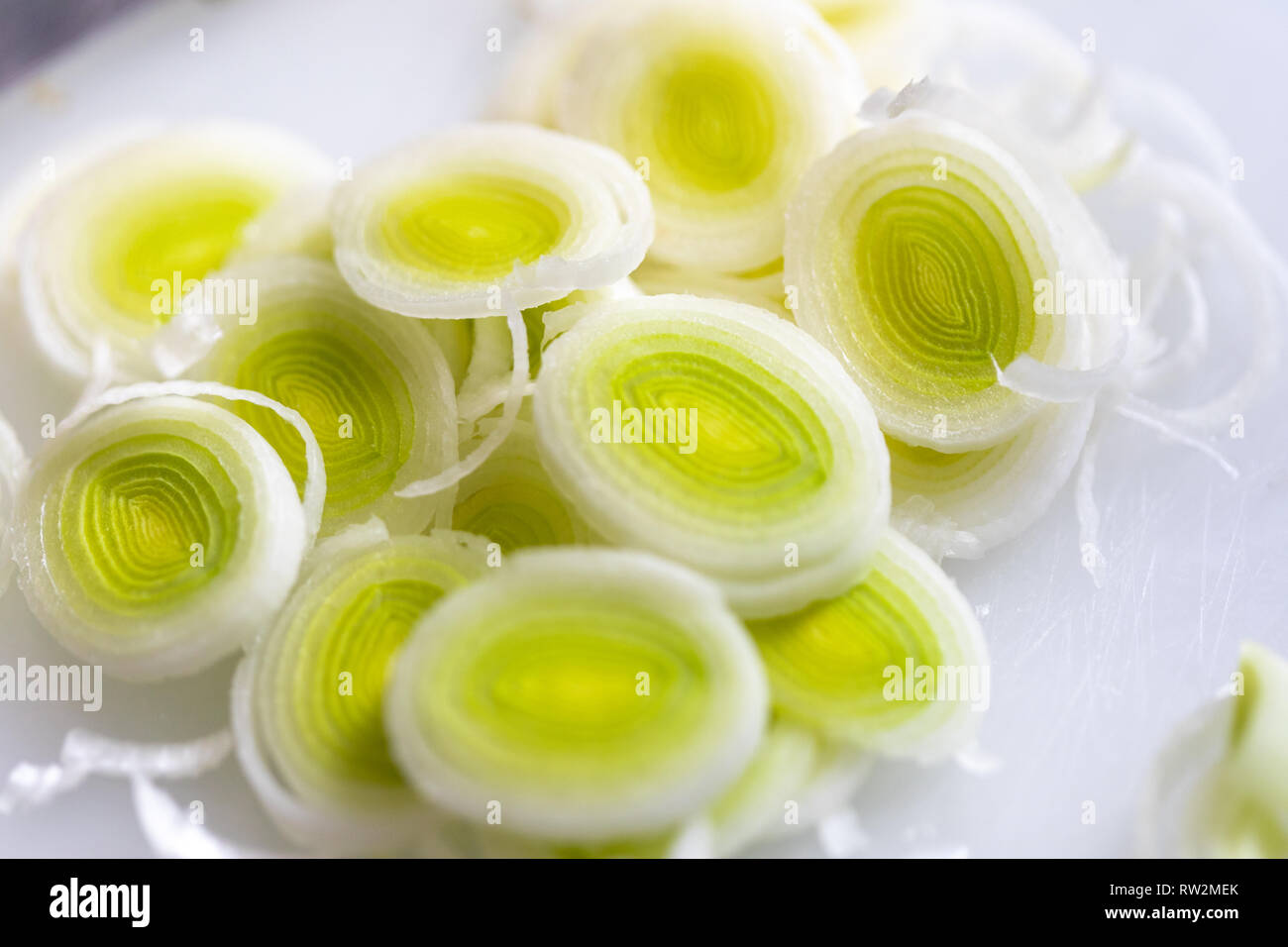 Poireau fond blanc Banque de photographies et d’images à haute ...