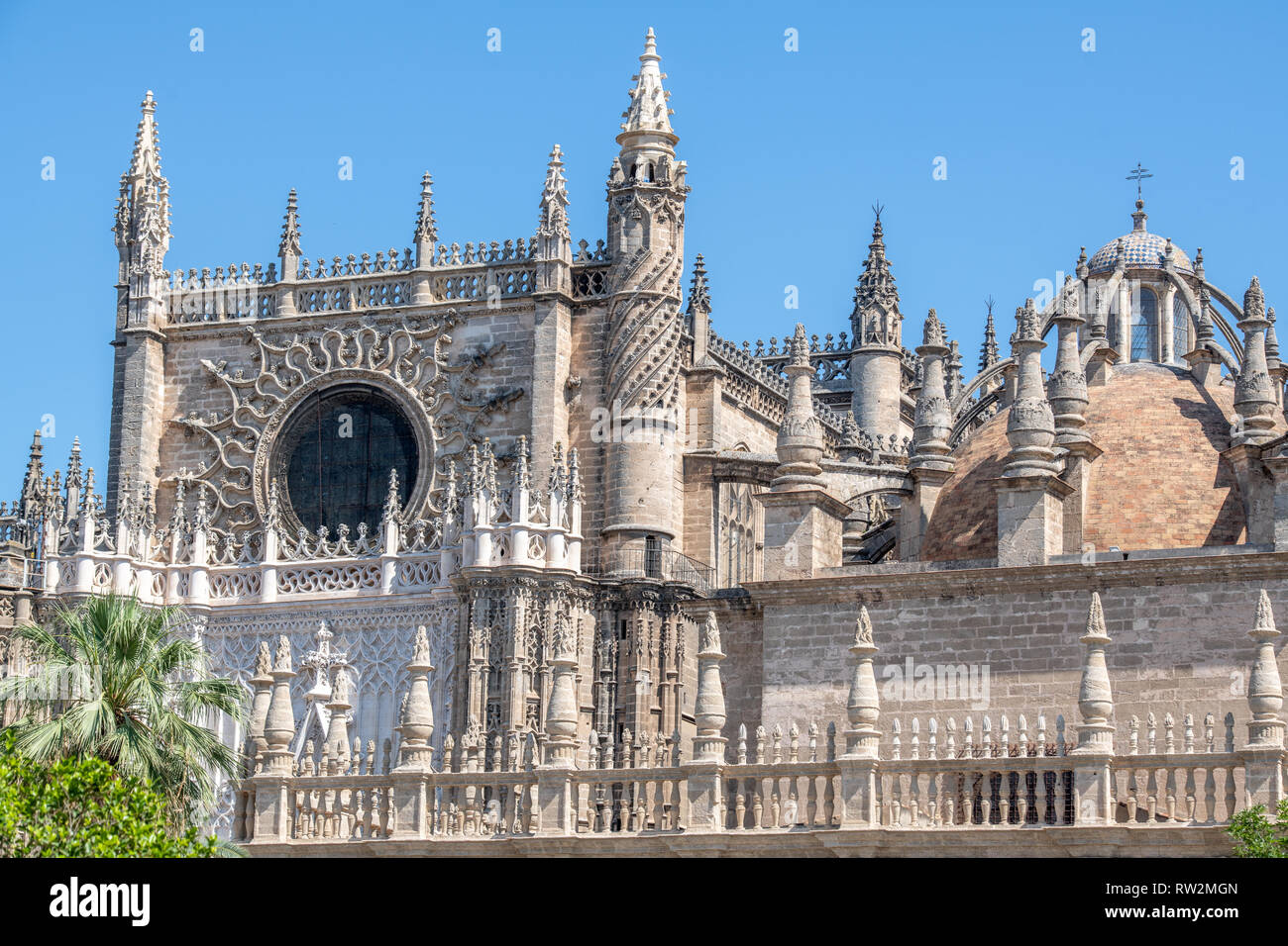 Une image de la troisième plus grande église du monde la cathédrale Sainte Marie de l'Voir à Séville , Espagne. Banque D'Images