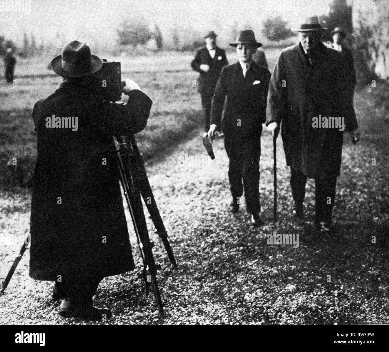 Winston Churchill et son fils, Randolph, en visite en Italie. Janvier 1927. Banque D'Images
