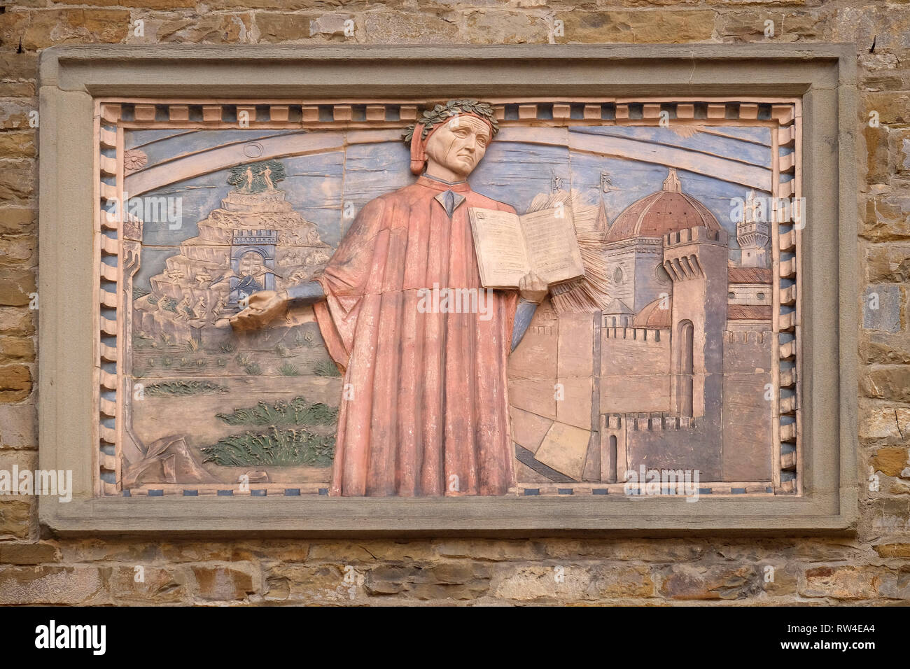 Dante Alighieri est représenté dans de nombreuses planches dans les rues de Florence, la Societa Dante Alighieri Cultural Society Building, Toscane, Italie Banque D'Images