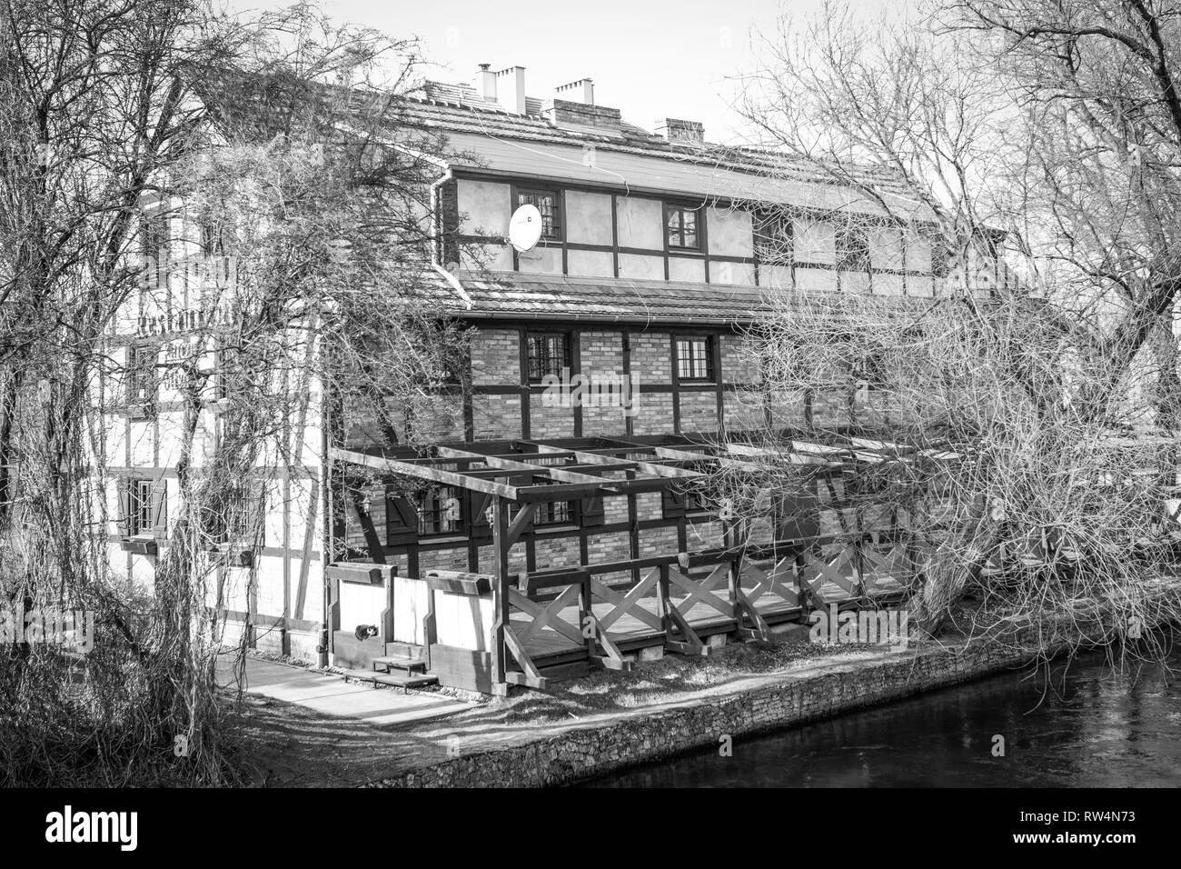 Bydgoszcz / Pologne - l'architecture de la vieille ville, le centre-ville le long d'une journée d'hiver. Monuments de Bydgoszcz. Banque D'Images