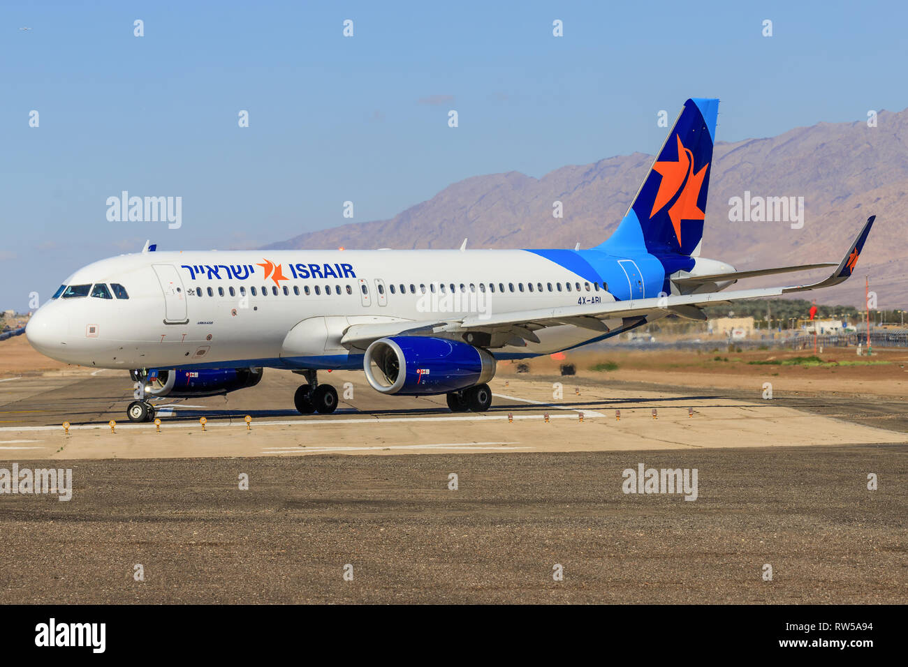 Eilat, Israël - 24 Février, 2019 : Israir Airlines ATR 72-200 à l'ancien hôtel de l'aéroport international d'Eilat. Banque D'Images
