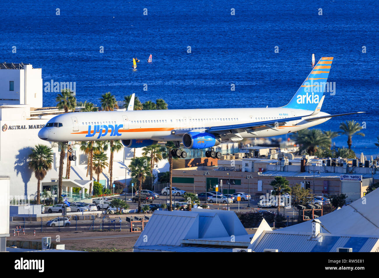 Eilat, Israël - 24 Février, 2019 Israir : Boeing 757-200 à l'ancien hôtel de l'aéroport international d'Eilat. Banque D'Images