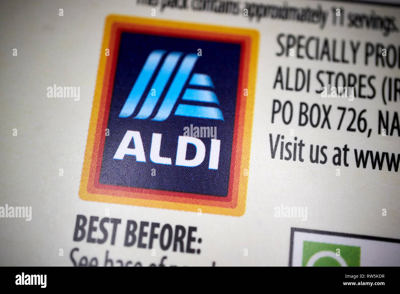 Aldi propre marque sur l'alimentation dans la république d'Irlande Banque D'Images