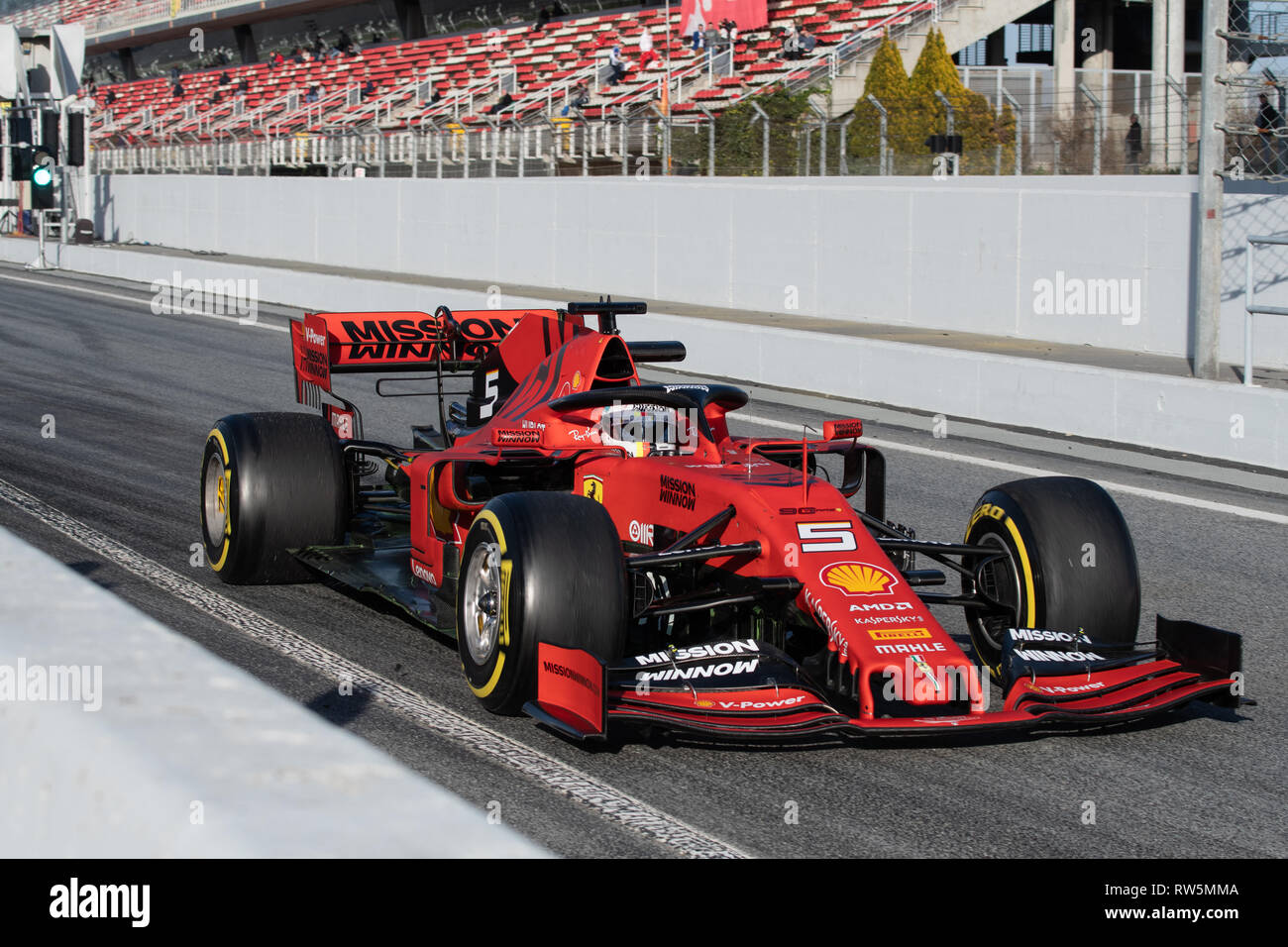 CIRCUIT DE CATALUNYA, ESPAGNE, MONTMELO - 2019/02/18 - Sebastian Vettel de l'Allemagne avec 5 de la Scuderia Ferrari SF Winnow Mission90 en voie F1 Test. Banque D'Images