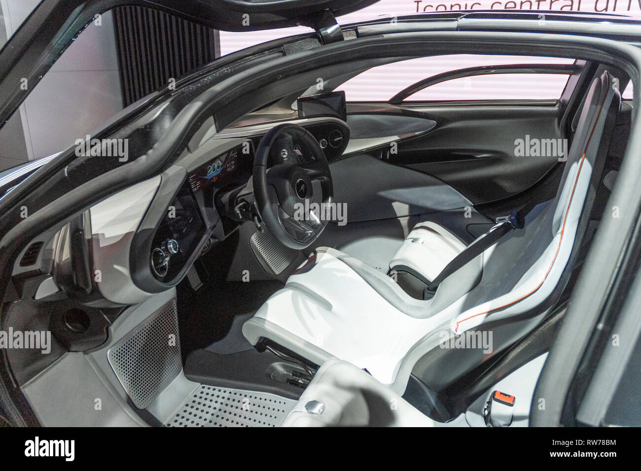 Genève, Suisse. 5ème mars, 2019. L'intérieur de la nouvelle McLaren SpeedTrail présenté lors de la 89e Salon International de l'Automobile de Genève. Crédit : Eric Dubost/Alamy Live News Banque D'Images