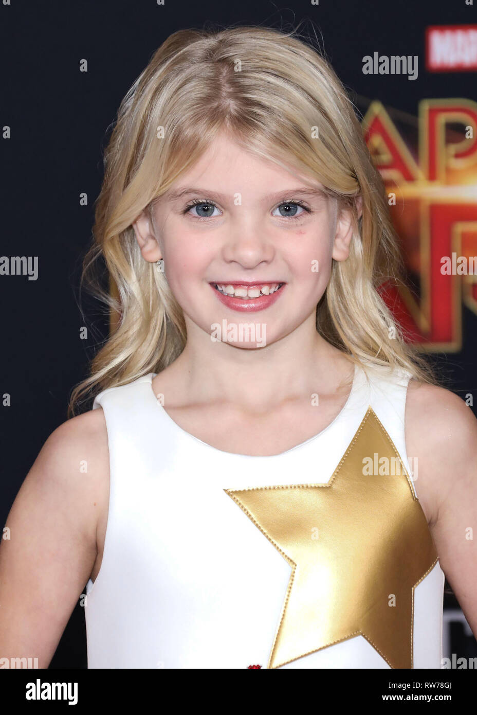 HOLLYWOOD, LOS ANGELES, CA, USA - MARS 04 : L'actrice London Fuller arrive à la première de Los Angeles 'Captain Marvel Studios Marvel' tenue à l'El Capitan Theatre Le 4 mars 2019 à Hollywood, Los Angeles, Californie, États-Unis. (Photo de David Acosta/Image Press Office) Banque D'Images