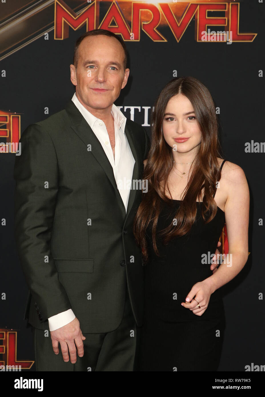 LOS ANGELES, CA - 4 mars : Clark Gregg, Stella Gregg, lors de la première mondiale de Marvel Studios, Captain Marvel à El Capitan Theatre de Los Angeles, Californie le 4 mars 2019. Credit : Faye Sadou/MediaPunch Banque D'Images