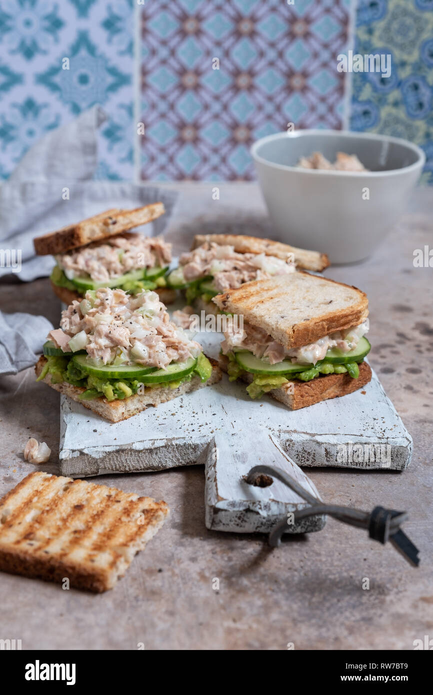 Sandwich au thon en bonne santé Banque D'Images