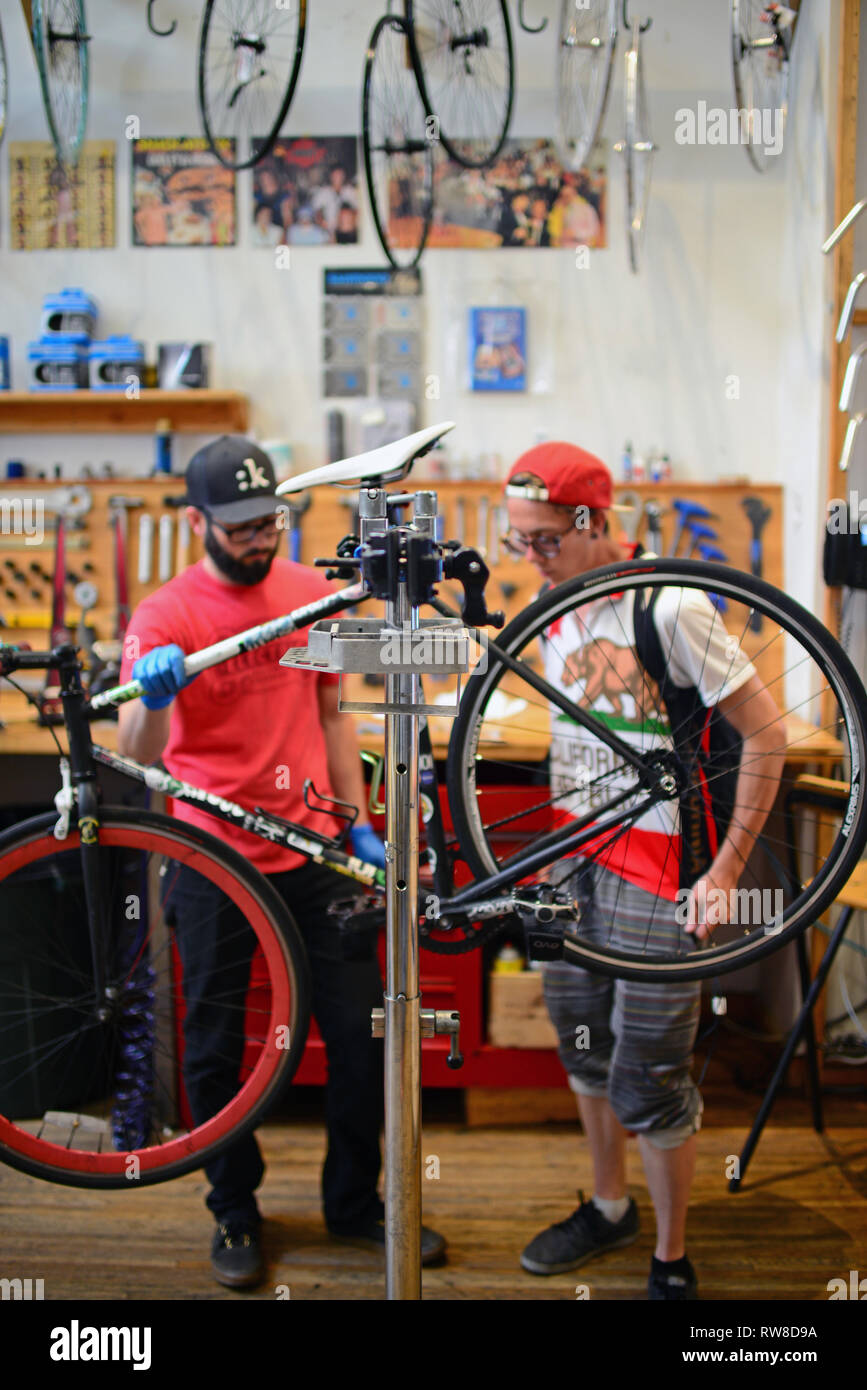 Magasin de vélos Huckleberry à San Francisco, Californie. Banque D'Images