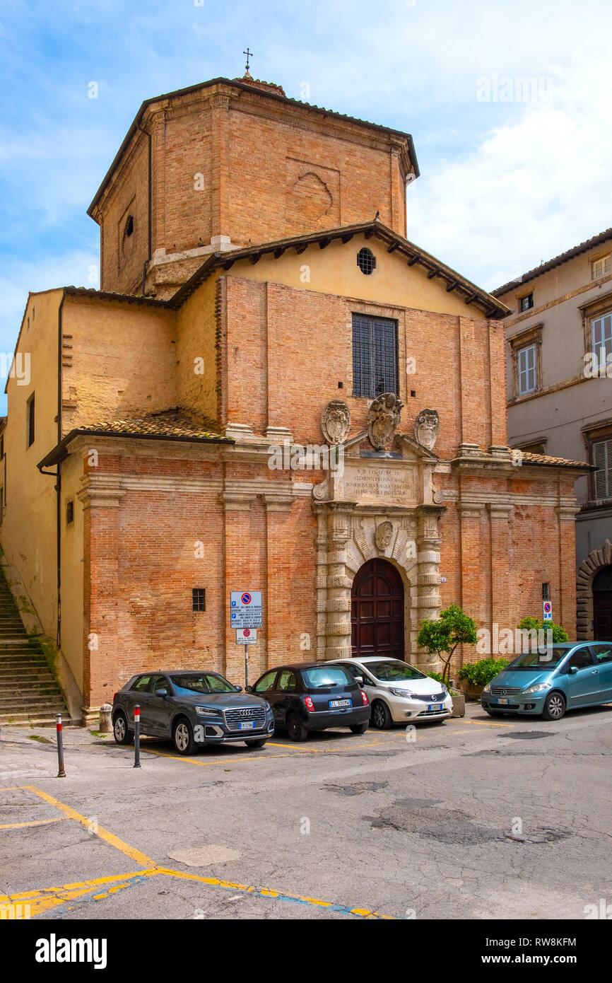 Pérouse, Ombrie / ITALIE - 2018/05/28 : XVI siècle, l'église de la compagnie de bonne mort - Chiesa della Compagnia della buona morte sur la Piazza Piccini Banque D'Images