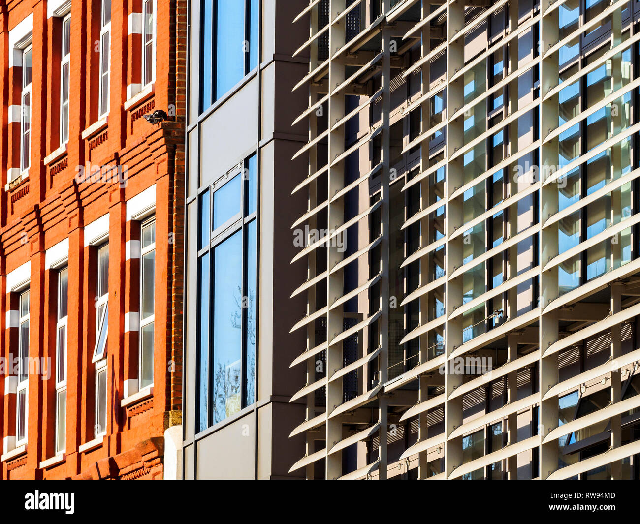 La façade de l'immeuble d'appartements à Bethnal Green Rd dans Shoreditch - Londres, Angleterre Banque D'Images