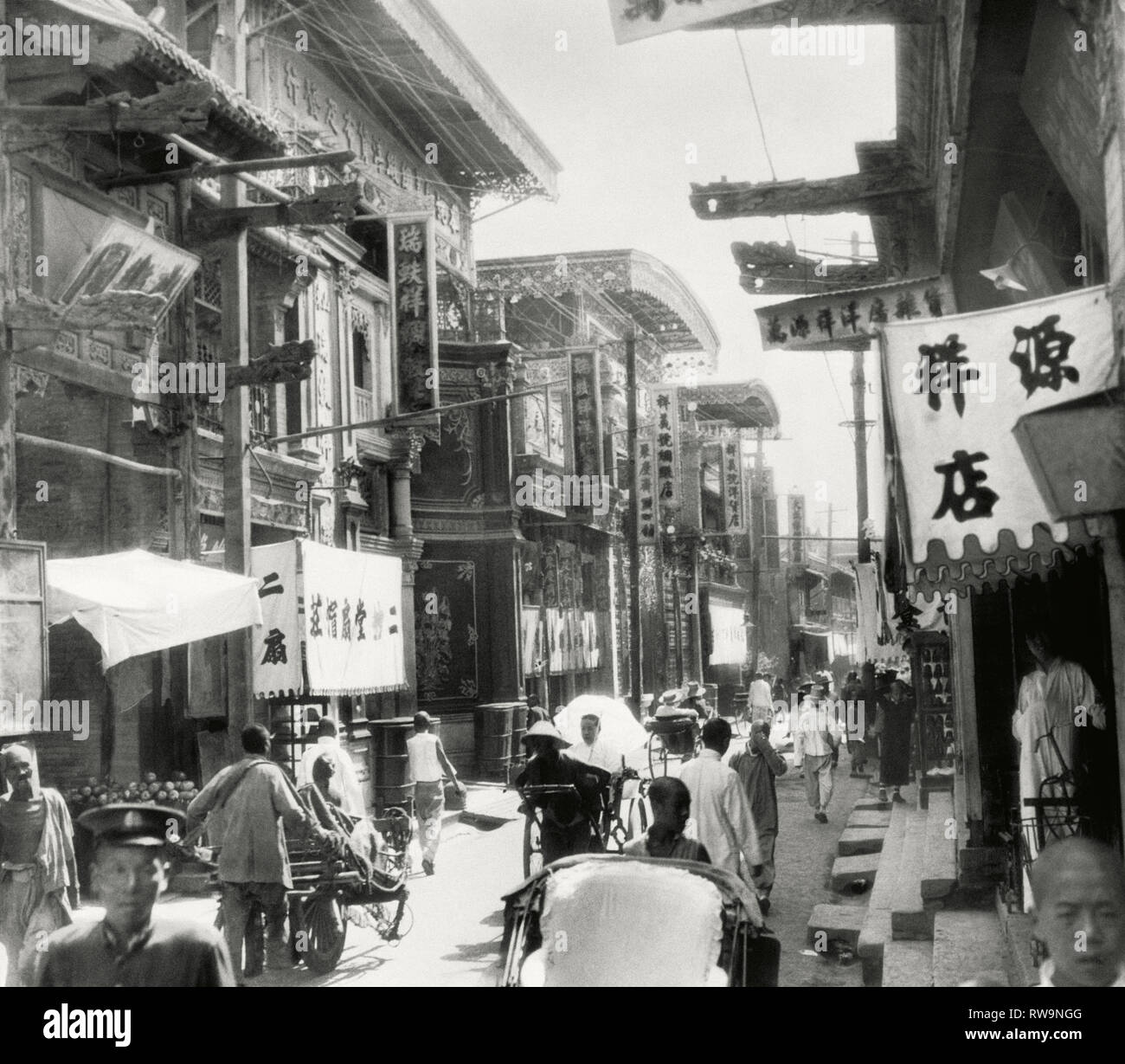 Scène de rue, Shanghai, Chine, 1922 Banque D'Images