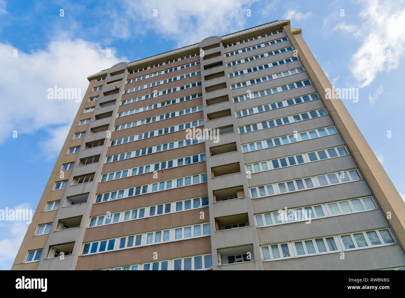 Bloc d'appartements de grande hauteur sur Ladywood Middleway dans le district du centre-ville de Birmingham Ladywood Banque D'Images