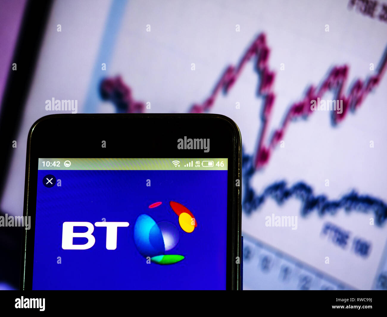 L'Ukraine. Mar 6, 2019. BT Group logo de l'entreprise vu affichée sur un téléphone intelligent. Crédit : Igor Golovniov SOPA/Images/ZUMA/Alamy Fil Live News Banque D'Images