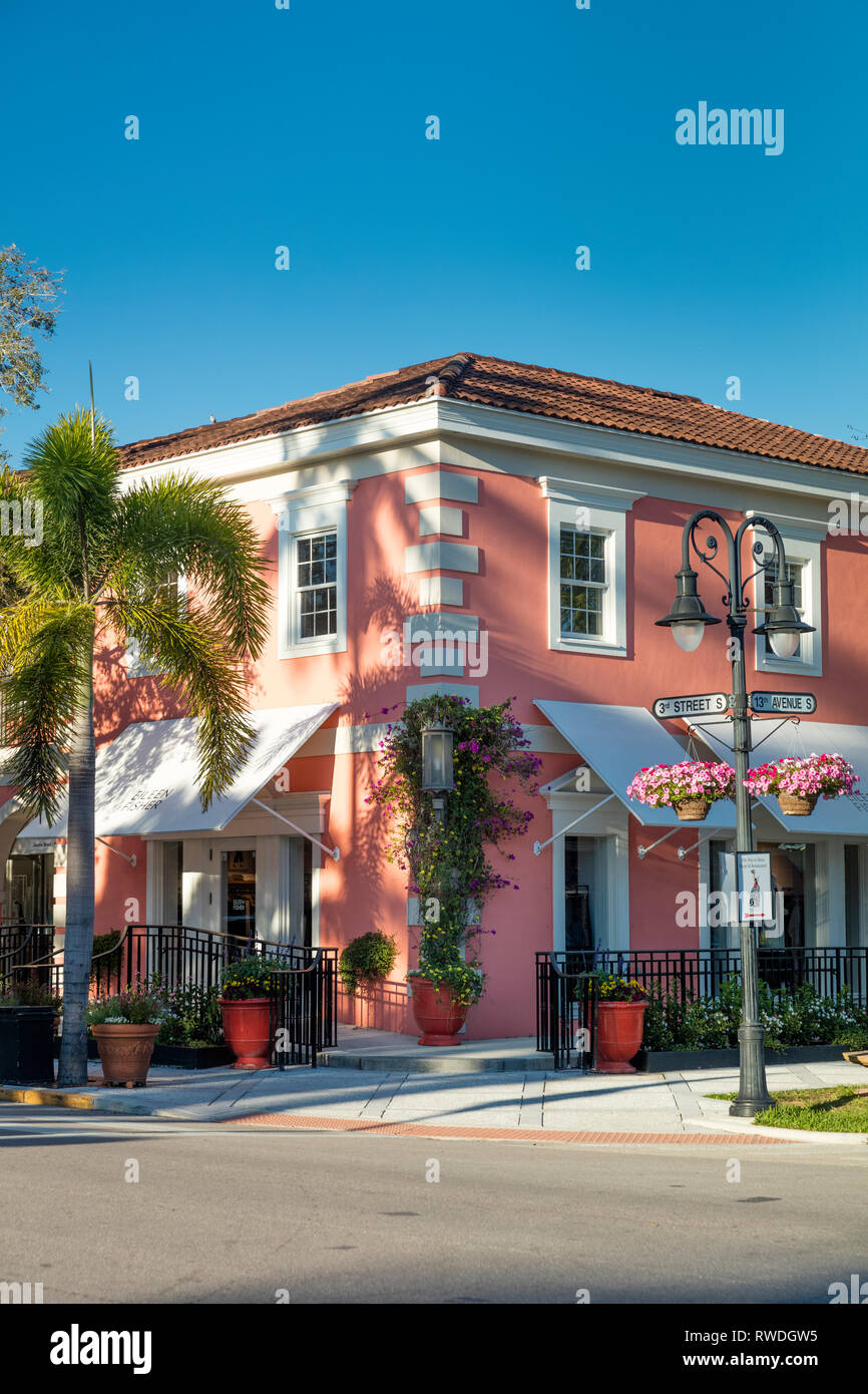 Eileen Fisher Boutique et de boutiques le long de la 3e Rue à la mode, du quartier commerçant de Naples, Floride, USA Banque D'Images