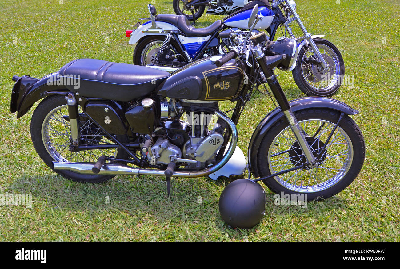 1950 AJS moto classique en noir et or Photo Stock - Alamy