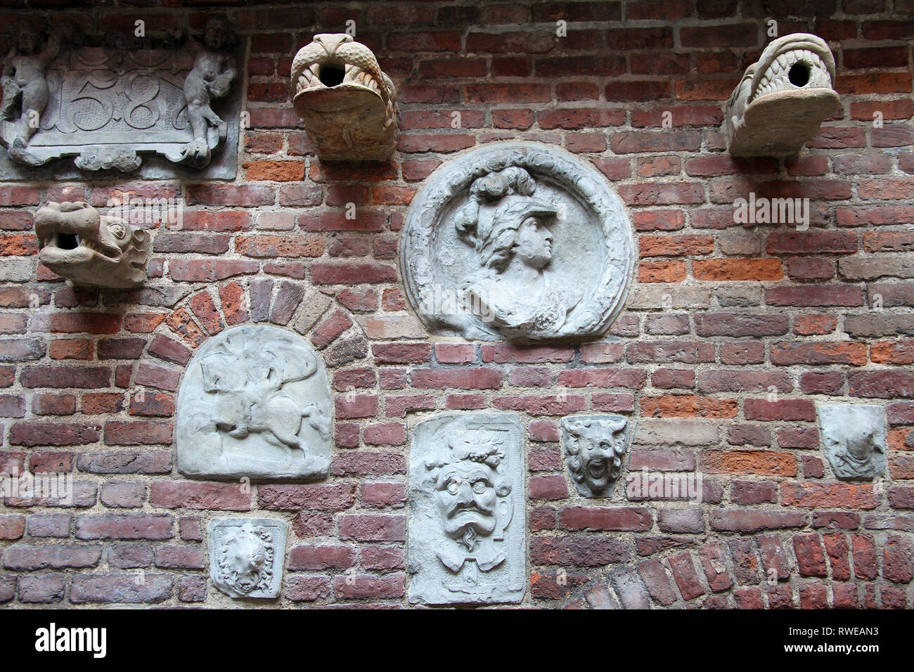 La sculpture à l'intérieur de la tour de la prison de Gdansk Banque D'Images