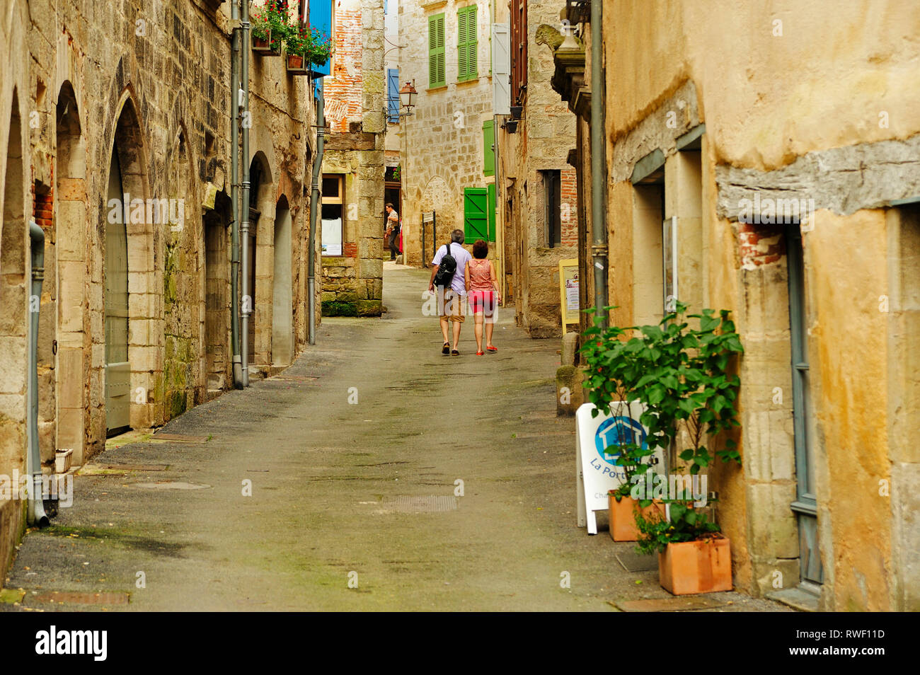 Ruelles médiévales, rue Saint-Antonin-Noble-Val, département de Tarn-et-Garonne, Midi-Pyrénées, France Banque D'Images