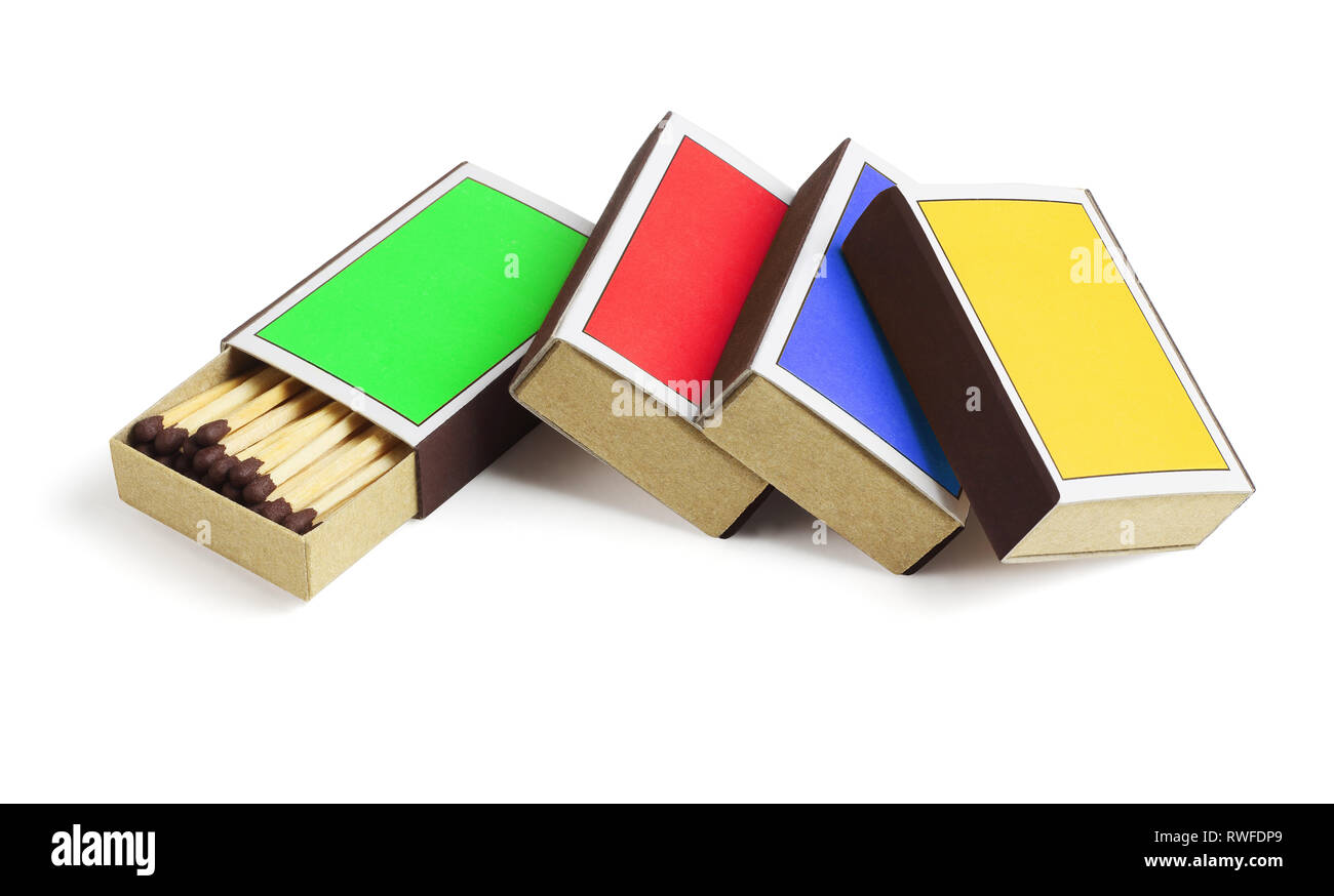 Quatre boîtes colorées sur fond blanc Banque D'Images