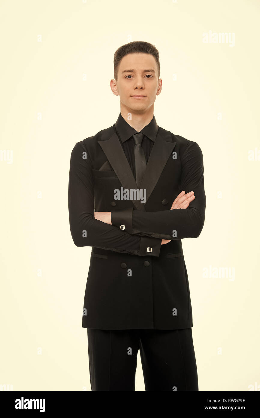 Dans Mode Homme Costume Avec Les Bras Croisés Isolé Sur Fond