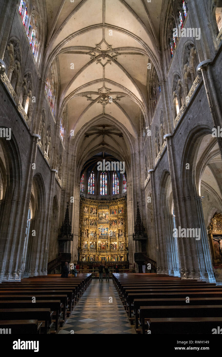 Retable gothique dans l'intérieur de la cathédrale de San Salvador à Oviedo, Asturias, Espagne Banque D'Images