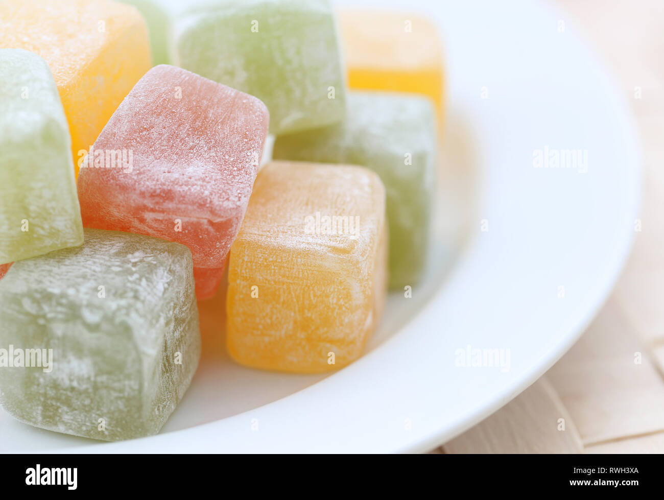 Populaires loukoum dans une assiette Banque D'Images