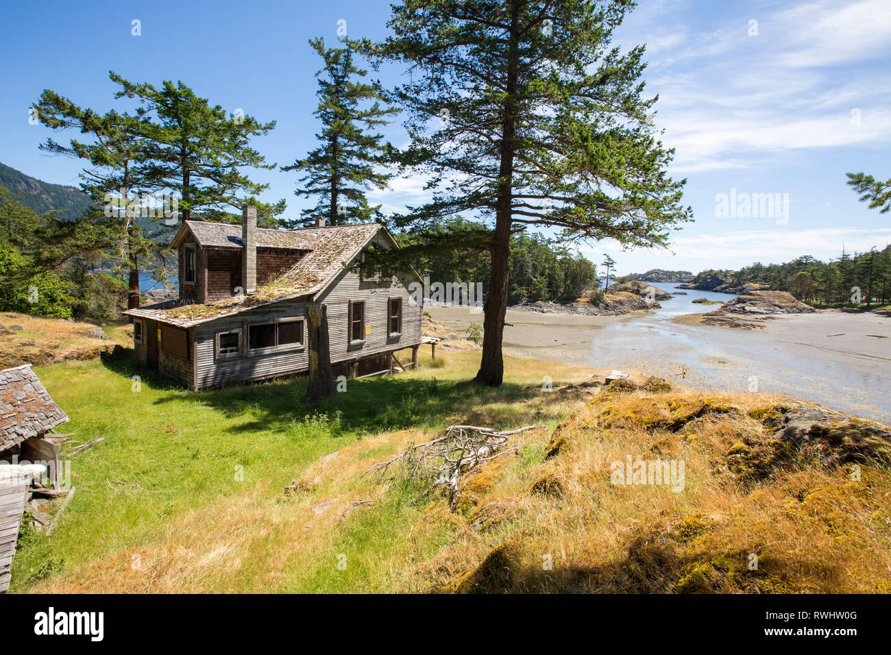Une vieille propriété familiale dans le parc provincial marin Jedediah Island, British Columbia, Canada. Banque D'Images