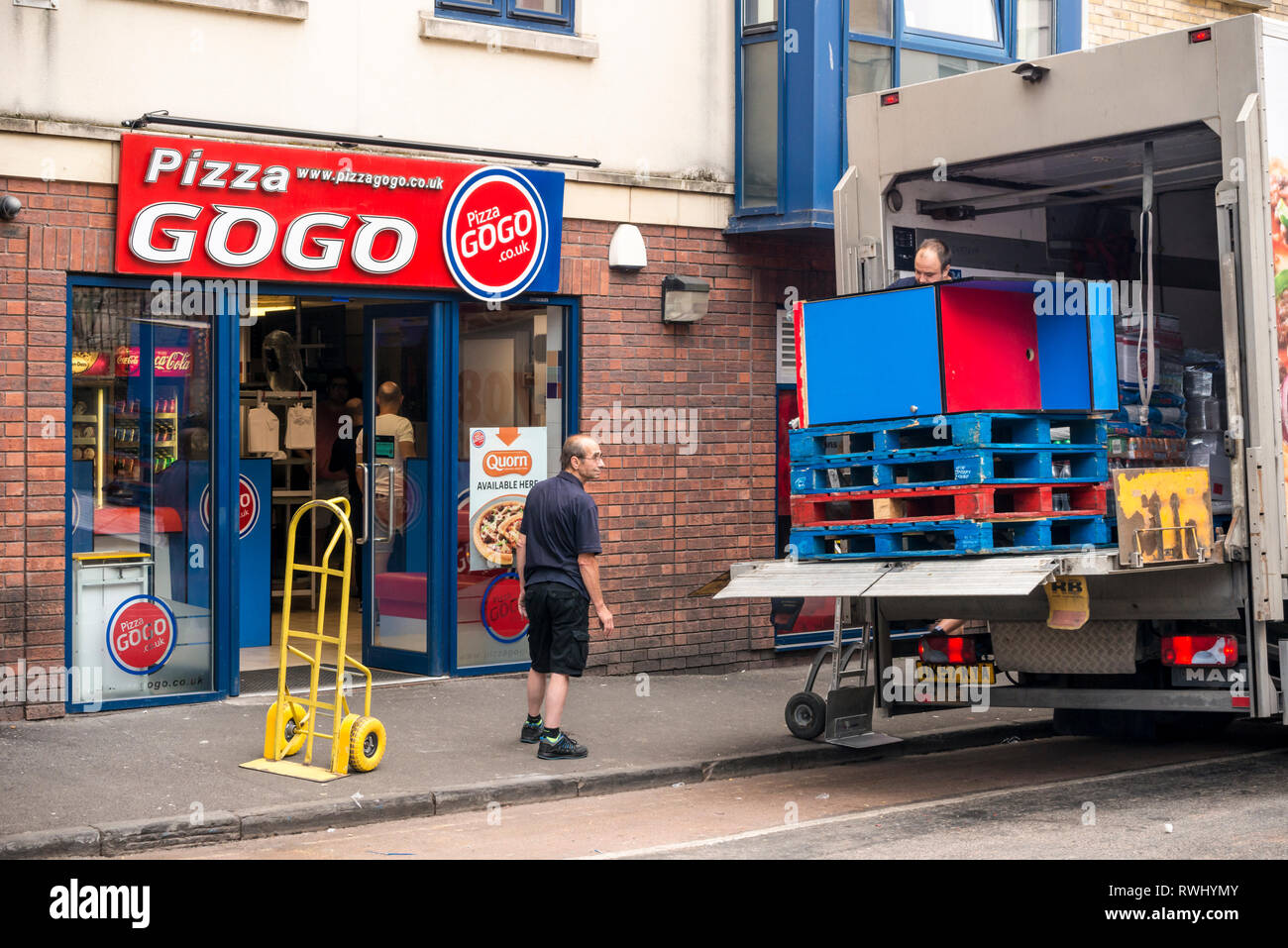 GoGo Pizza restaurant à emporter, Bristol, Royaume-Uni Banque D'Images