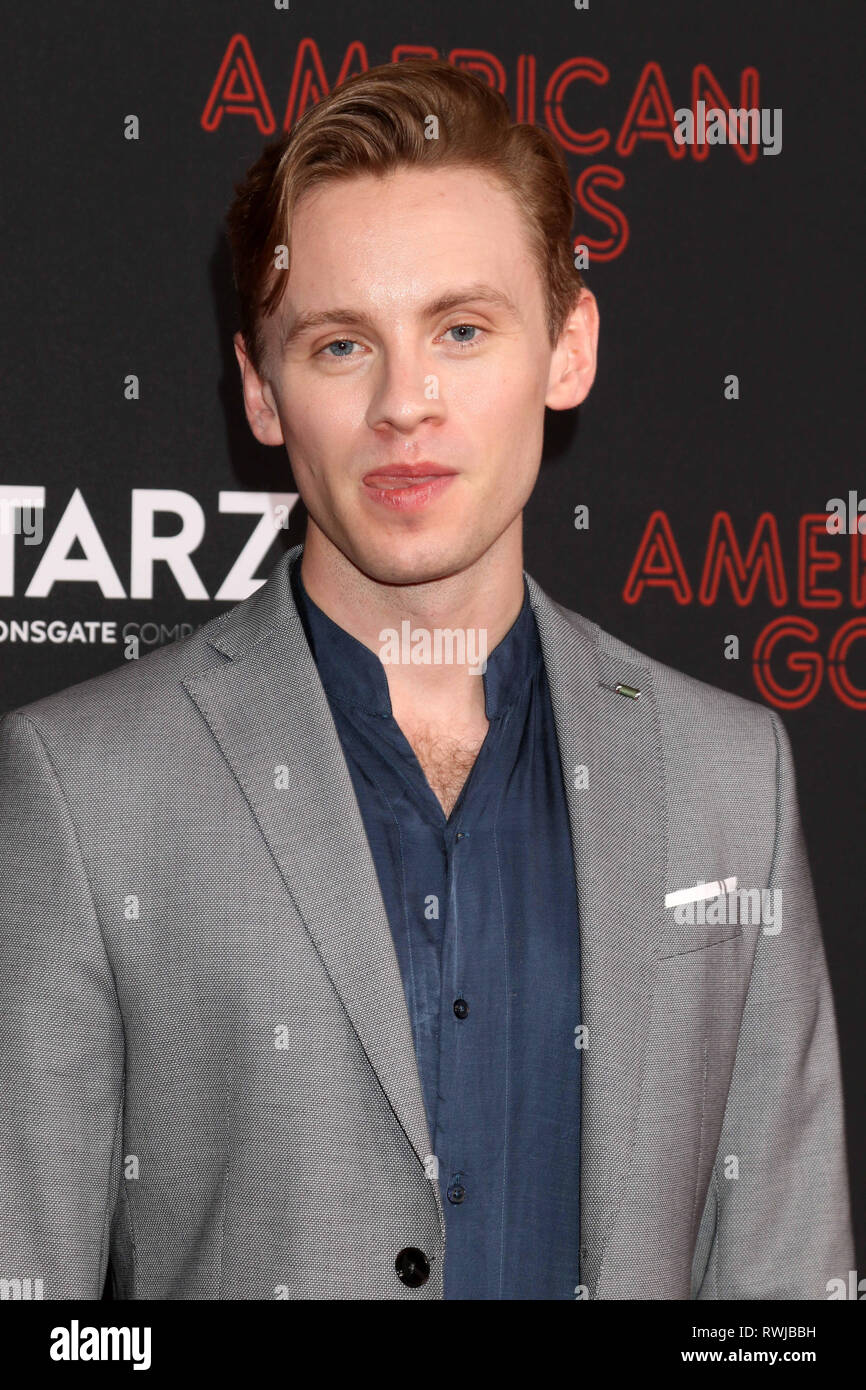 Los Angeles, CA, USA. 5e Mar, 2019. LOS ANGELES - Oct 5 : Bruce Langley au ''American Gods'' Saison 2 première au théâtre à l'hôtel Ace le 5 mars 2019 à Los Angeles, CA : Crédit Kay Blake/ZUMA/Alamy Fil Live News Banque D'Images