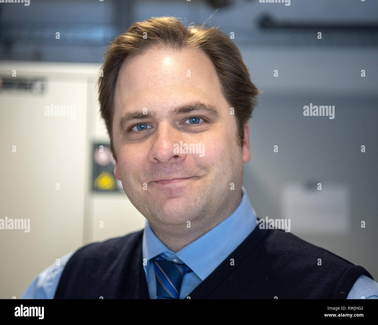 Dresde, Allemagne. Le 04 février, 2019. Martin Tajmar, Directeur de l'Institut de technologie aérospatiale à l'Université de technologie de Dresde, admis à l'un tu laboratoire. (À 50 ans dpa 'lune landing : 'Small' étape experts inspire à ce jour ') Credit : Monika Skolimowska/dpa-Zentralbild/dpa/Alamy Live News Banque D'Images