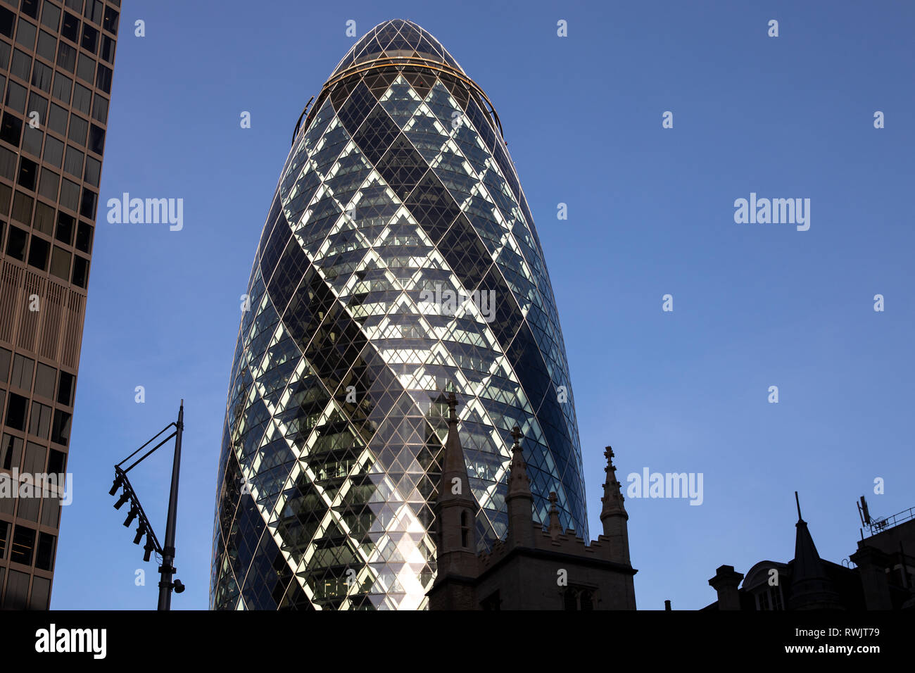 Le Gherkin building à Londres Banque D'Images