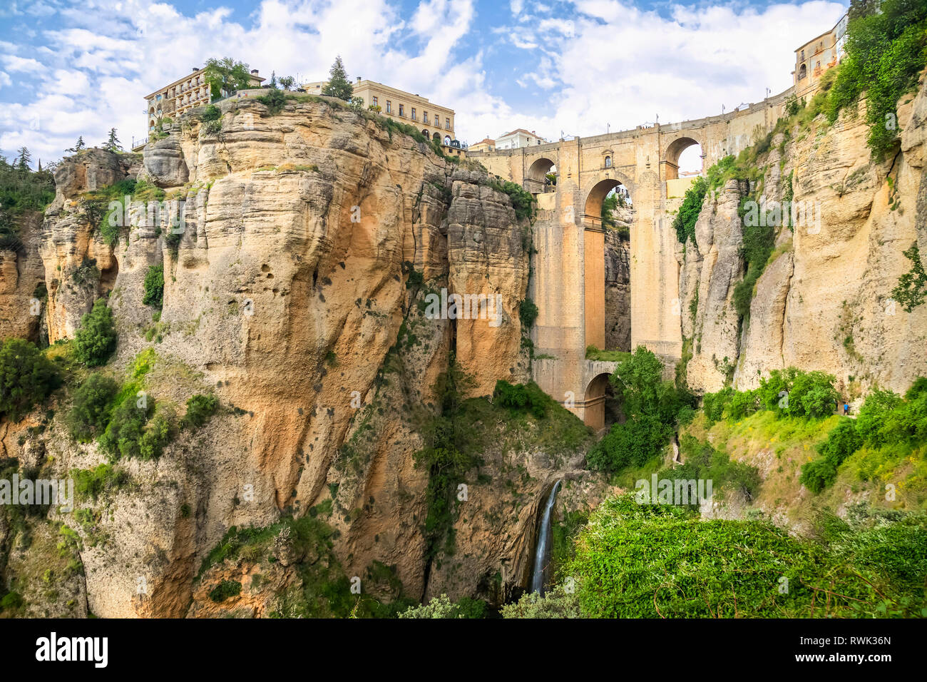 Le Puente Nuevo dans la gorge El Tajo, Ronda, Malaga, Espagne Banque D'Images