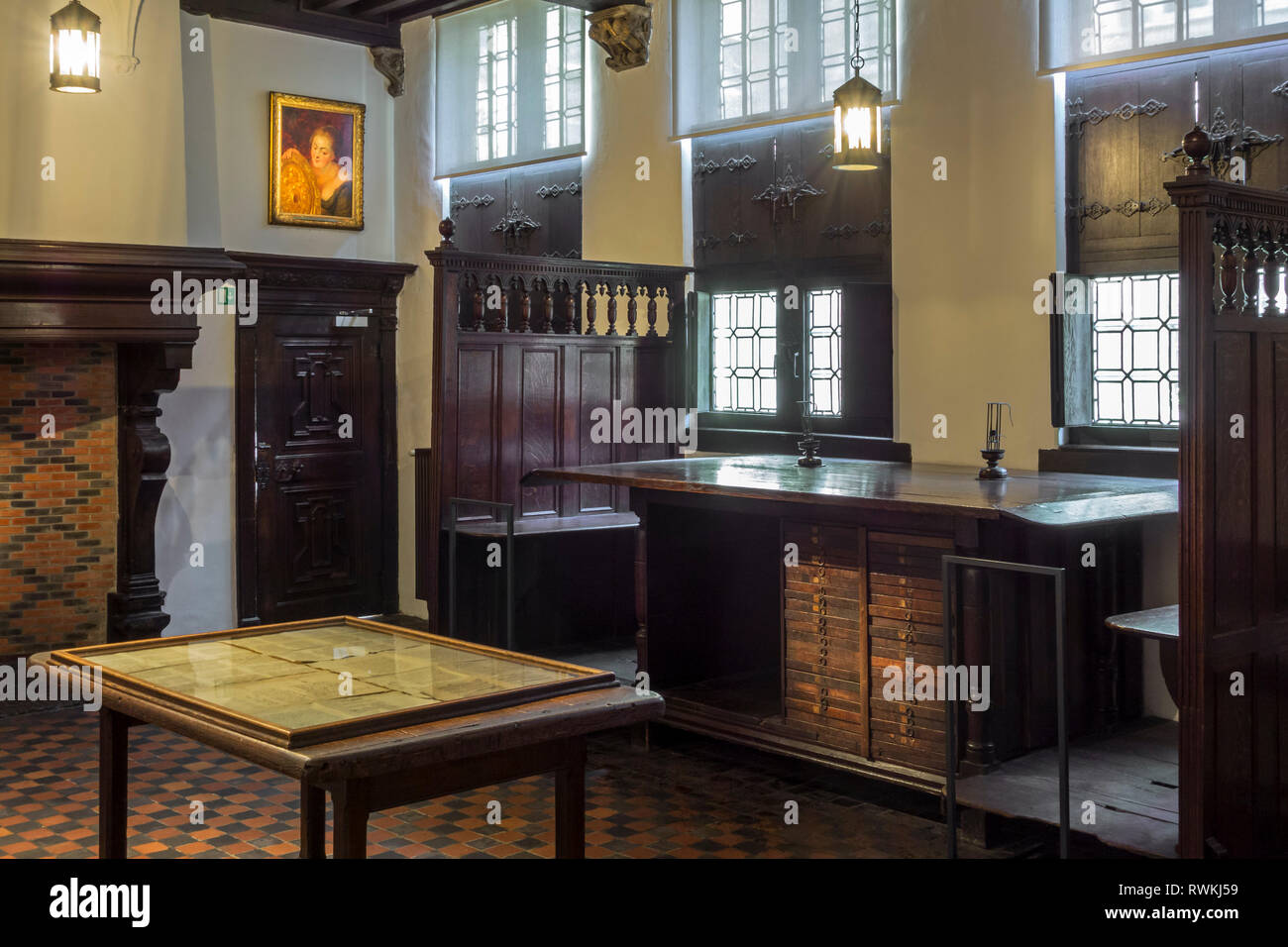 Grande table dans la relecture / correcteurs' prix, Musée Plantin-Moretus / Plantin-Moretusmuseum sur les imprimantes du 16ème siècle, Anvers, Belgique Banque D'Images