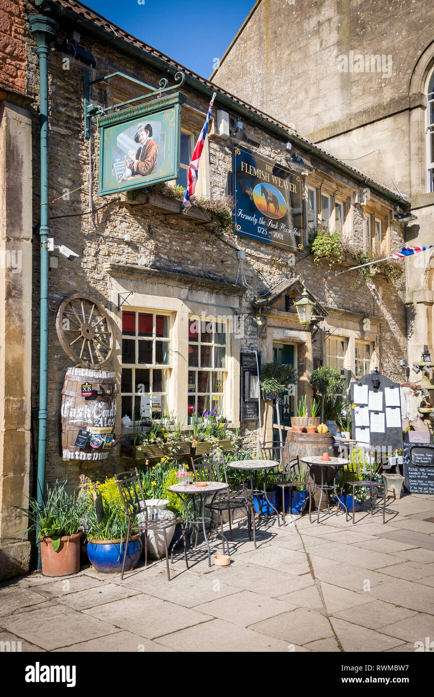 L'autorité flamande WEAVER autrefois connu sous le nom de Pack Horse Inn à partir de la 18e et 19e siècles, un pub traditionnel à Calne Wiltshire England UK Banque D'Images