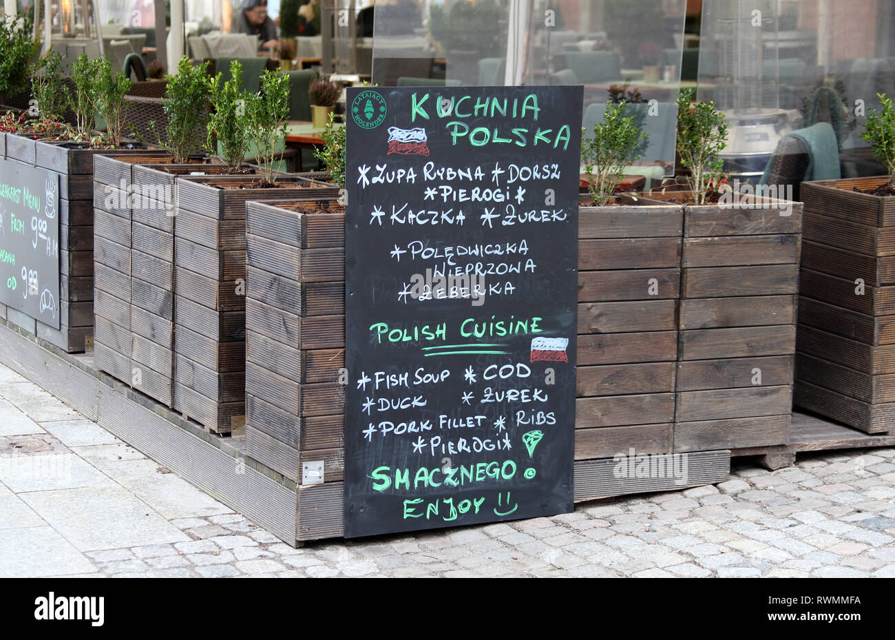 En dehors d'un menu restaurant polonais à Long Market à Gdansk Banque D'Images