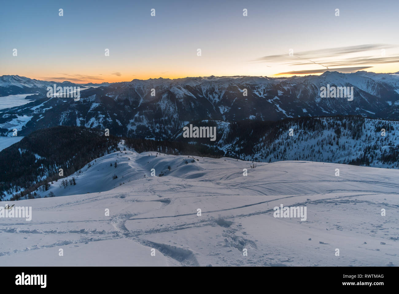 Lever du soleil dans les Alpes autrichiennes, Wagrain, Autriche Banque D'Images