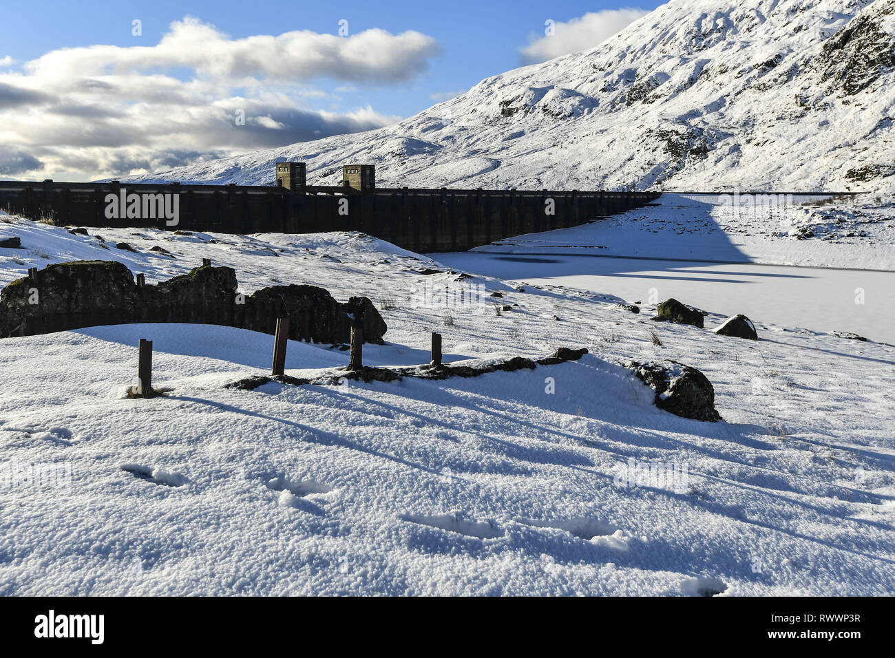 Régions de l'Écosse sont sous un autre avertissement de temps rencontré pour la neige et la glace. Avec : Ben Lawers Où : Barrage Barrage Ben Lawers, Royaume-Uni Quand : 04 Feb 2019 Credit : Euan Cherry/WENN Banque D'Images