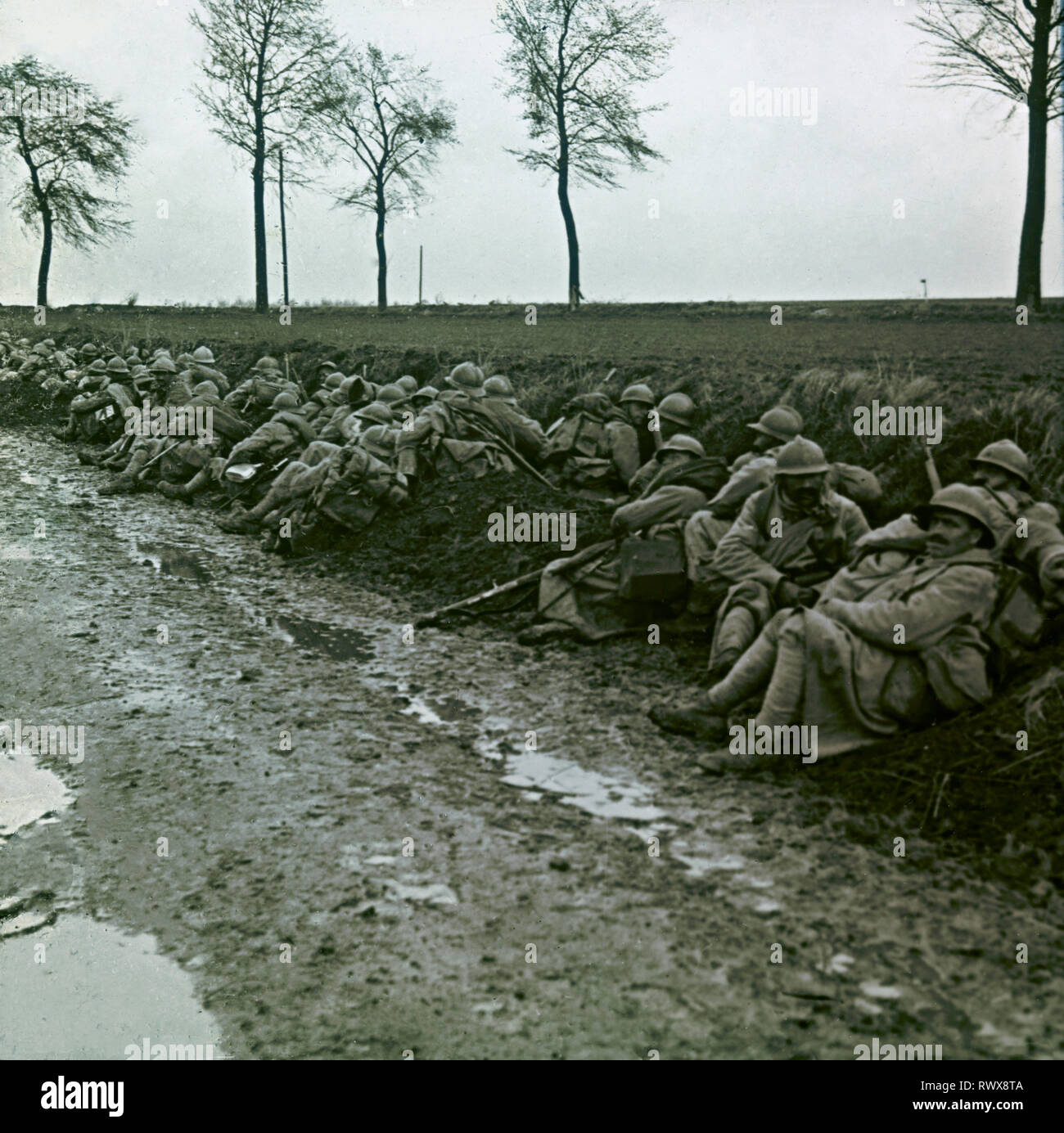Photographie , d'infanterie de réserve au pied du Mont Didier 1916 Banque D'Images