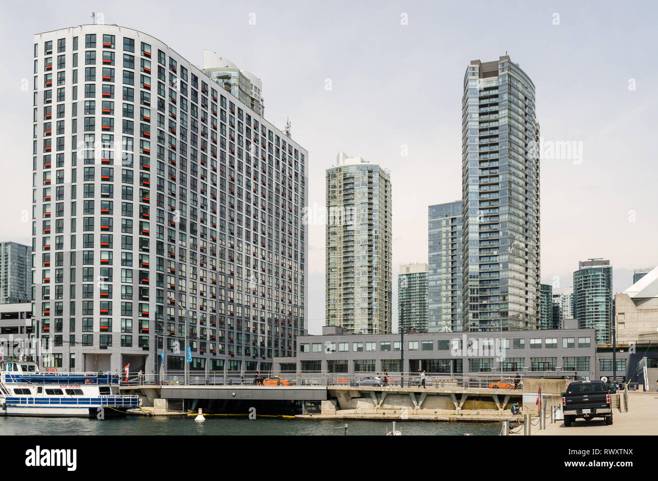 Les immeubles de verre et d'acier au secteur riverain de Toronto, Canada Banque D'Images