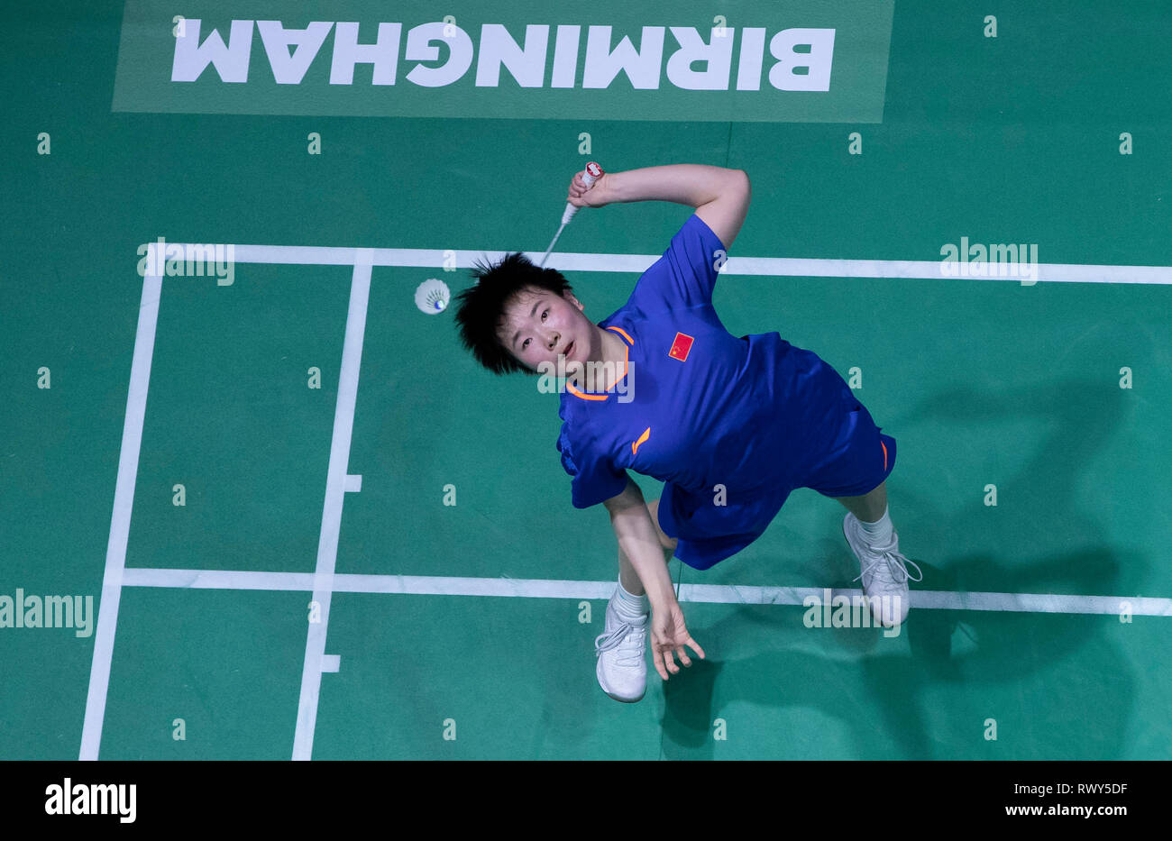 Birmingham. 7 mars, 2019. Il Bingjiao la Chine au cours de la concurrence féminin deuxième tour avec Pornpawee Chochuwong la Thaïlande à l'All England Open Badminton Championships 2019 à Birmingham, Grande-Bretagne, le 7 mars 2019. Credit : Han Yan/Xinhua/Alamy Live News Banque D'Images