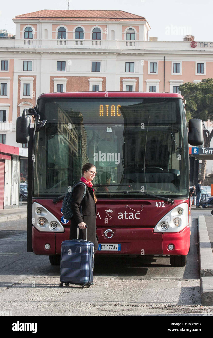 Foto LaPresse - Andrea Panegrossi 08/03/2019 - Roma, Italia. CRONACA Piazza dei Cinquecento, Stazione Termini, Sciopero dei mezzi pubblici per la Festa della donna Andrea Panegrossi - LaPresse Photo 08/03/2019- Rome, Italie Grève des transports publics pour la journée de la femme Banque D'Images