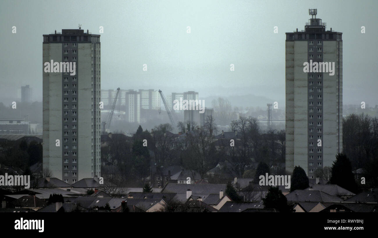 Glasgow, Écosse, Royaume-Uni, le 8 mars, 2019 UK Weather : jour de pluie orageuse humide après une nuit de pluies torrentielles que la ville illustre sa légende Raintown . Gerard crédit Ferry/Alamy Live News Banque D'Images