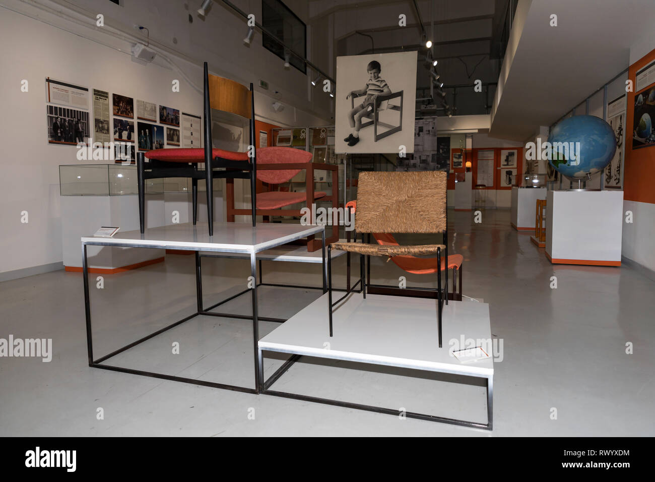 Belgrade, Serbie, mars 2019 - Exposition de design industriel yougoslave dans le Musée des sciences et de la technologie Banque D'Images