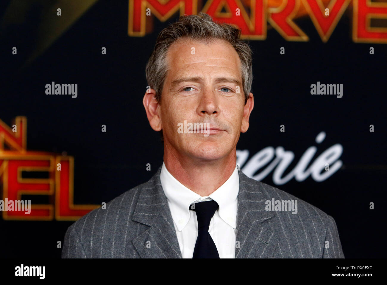 Ben Mendelsohn participant à la 'Captain Marvel' en première mondiale au théâtre El Captian sur Mars 4,2019 à Los Angeles, Californie. Banque D'Images