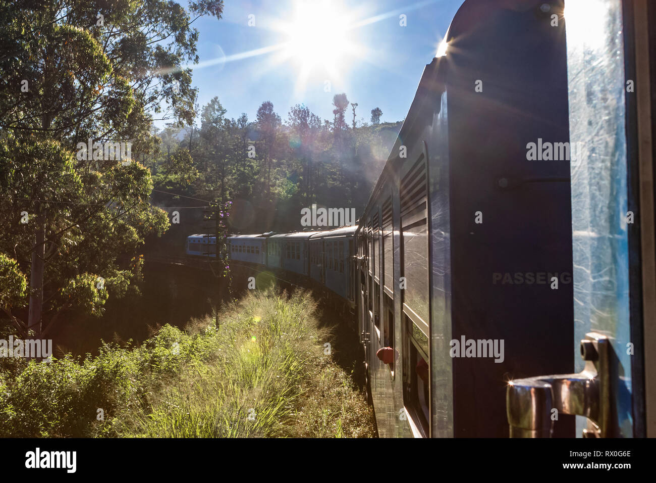 Train d'Ella à Kandy . Le Sri Lanka. Banque D'Images