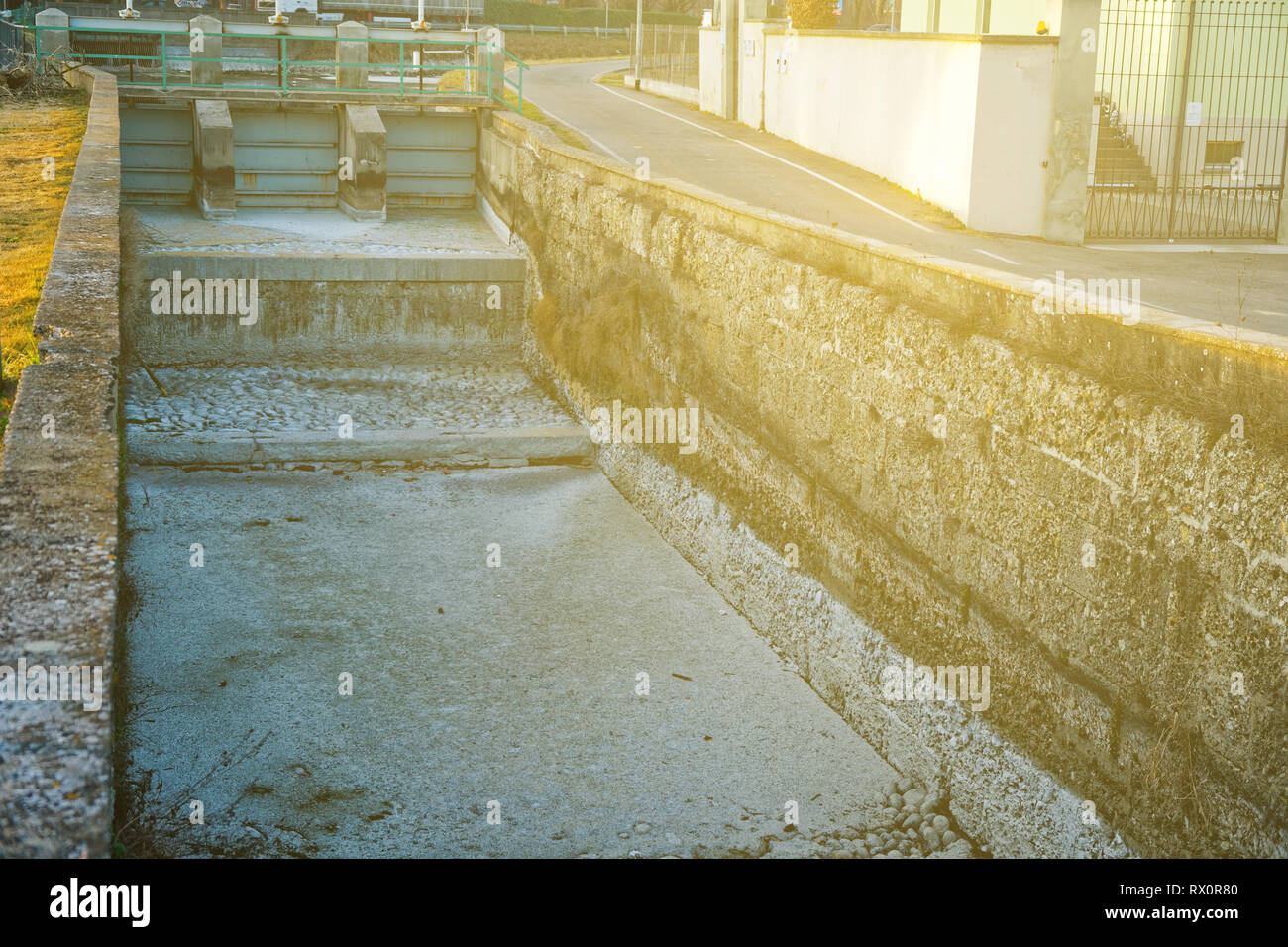 Canal de l'eau tarie, le réchauffement de la concept. Banque D'Images