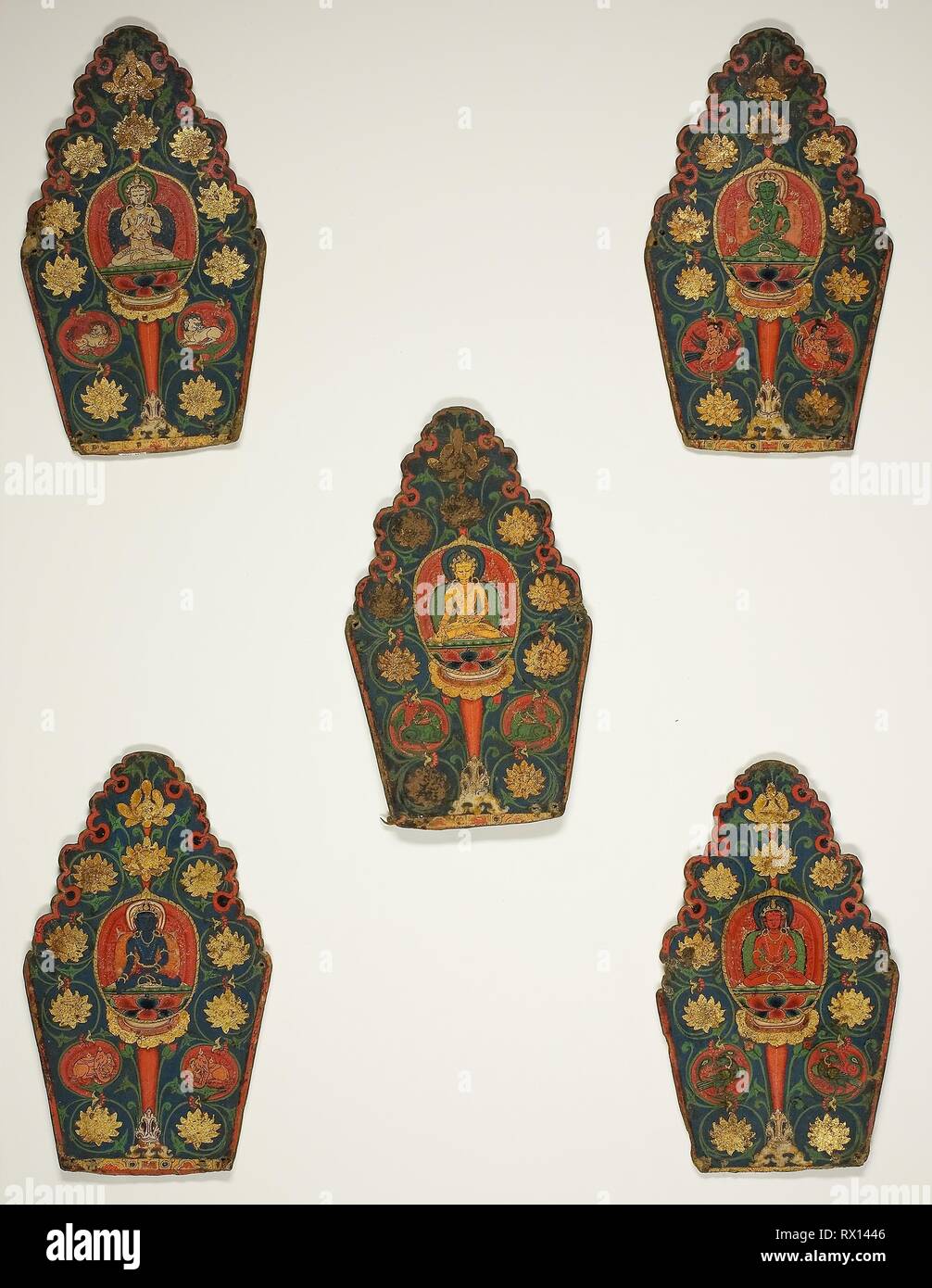 Cinq panneaux d'une couronne avec Vajrasattva Bouddhas transcendantale. Le Tibet. Date : 1399-1499. Dimensions : Chaque panneau 27 x 19,8 cm (10 5/8 x 7 13/16 in.). Encre et pigments, avec de l'or sur papier pressé. Origine : le Tibet. Musée : le Chicago Art Institute. Banque D'Images